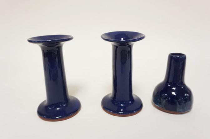 WELL FLEET POTTERY 3 PIECE LOT: WELL FLEET POTTERY 3 PIECE LOT, COBALT CANDLESTICKS & VASE, TALLEST IS APPROXIMATELY 4 3/4 IN HIGH