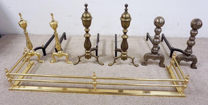 BRASS ANDIRONS AND FIREPLACE FENDER: LOT OF BRASS ANDIRONS AND FIREPLACE FENDER