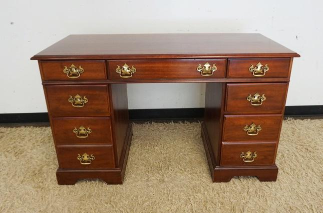 CHERRY 7 DRAWER DESK (1 of 3)