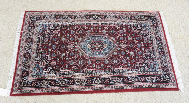 SMALL PERSIAN THROW RUG (1 of 4)