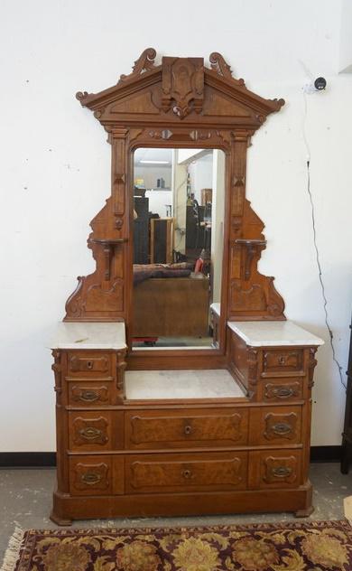 VICTORIAN WALNUT MARBLE TOP CHEST (1 of 2)