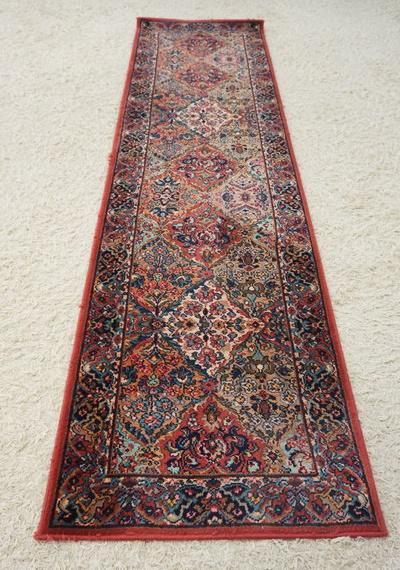 WOOL MACHINE PERSIAN RUNNER: WOOL MACHINE PERSIAN RUNNER, APPROXIMATELY 119 IN X 31 IN WIDE