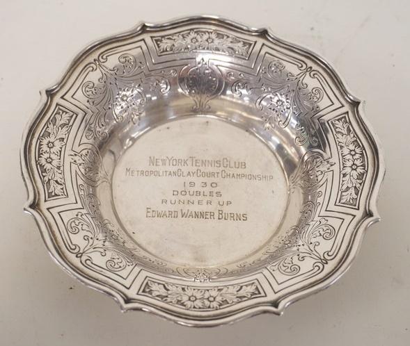 GORHAM STERLING 6 IN SCALLOPED EDGE PRESENTATION BOWL: GORHAM STERLING 6 IN SCALLOPED EDGE PRESENTATION BOWL, NY TENNIS CLUB 1930, 3.8 TOZ