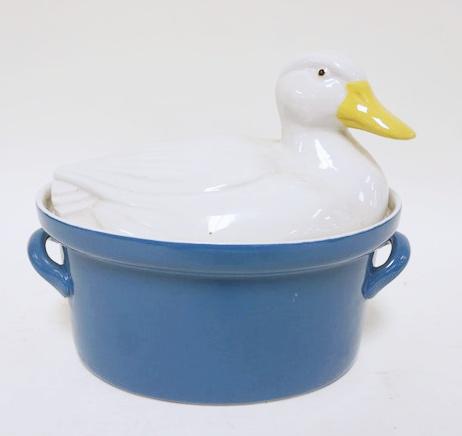 CARBONE DUCK COVERED CASSEROLE: CARBONE DUCK COVERED CASSEROLE, APPROXIMATELY 8 IN X 11 IN X 12 IN