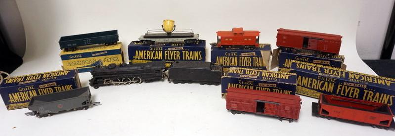 AMERICAN FLYER WITH 322 LOCOMOTIVE: AMERICAN FLYER TRAIN 322 LOCOMOTIVE WITH 7 CARS