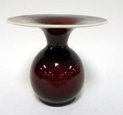 CATALINA POTTERY VASE (1 of 3)