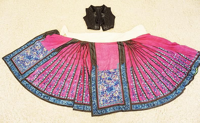 HAND SEWN SILK EMBROIDERED SKIRT & VEST (1 of 11)