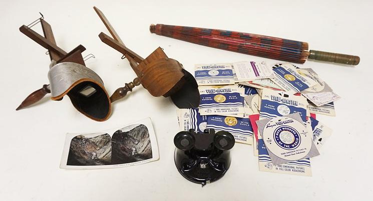 LOT OF 2 ANTIQUE STEREO VIEWERS (1 of 3)