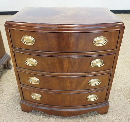 BOW FRONT 4 DRAWER MAHOGANY MINIATURE CHEST (1 of 3)