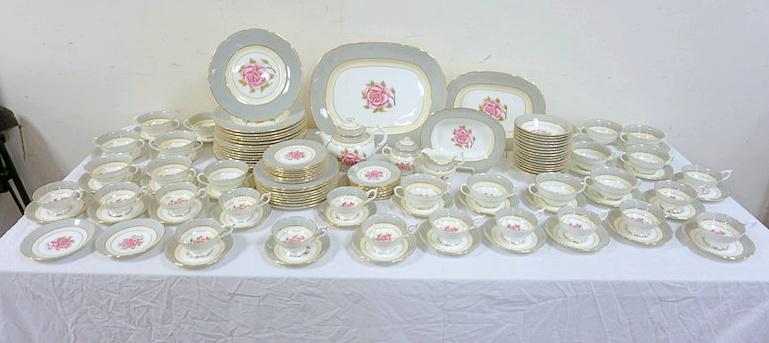 COALPORT DINNERWARE SET (1 of 6)