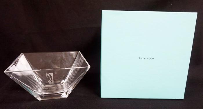 TIFFANY AND CO. CLEAR GLASS BOWL WITH BOX: TIFFANY AND CO. CLEAR GLASS BOWL WITH BOX, SQUARE PRESENTATION BOWL, MOUNTAIN RIDGE COUNTRY CLUB, NJ - 2006, APPROXIMATELY 8 1/4 IN X 5 IN HIGH