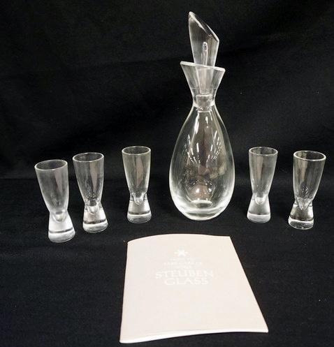 STEUBEN CLEAR GLASS DECANTER AND GLASSES (1 of 1)