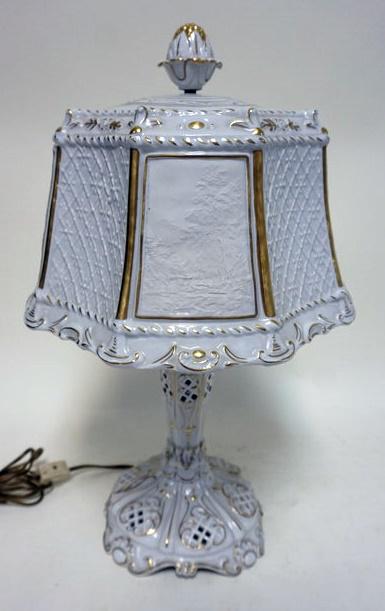 PLAUE SCHIERHOLZ CHINA TABLE LAMP (1 of 7)