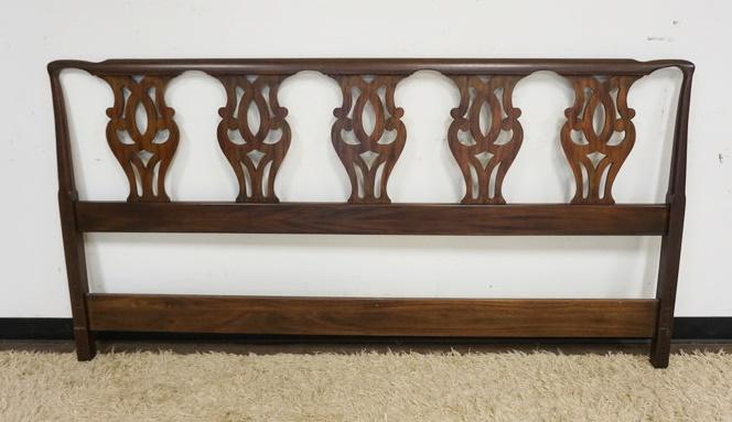 HENKEL HARRIS VIRGINIA GALLERIES HEADBOARD (1 of 2)