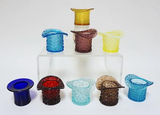 GROUP OF 10 COLORED GLASS MINIATURE HATS (1 of 2)