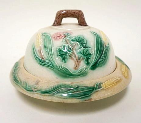ANTIQUE MAJOLICA COVERED BTTER DISH (1 of 3)