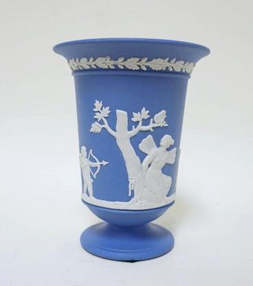 WEDGWOOD ENGLAND BLUE & WHITE JASPER VASE: WEDGWOOD ENGLAND BLUE & WHITE JASPER VASE, 5 1/2 IN