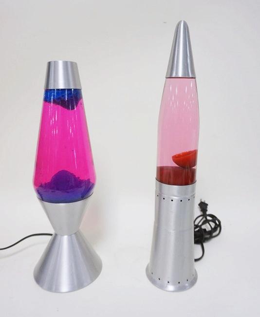 PAIR OF LAVA LAMPS: PAIR OF LAVA LAMPS, UNTESTED, SOLD AS IS, LARGEST IS APPROXIMATELY 19 IN HIGH