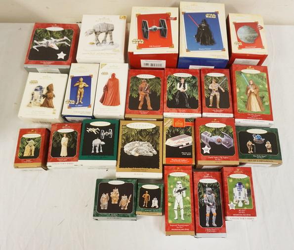 24 PIECE LOT OF STAR WARS KEEPSAKE ORNAMENTS (1 of 6)