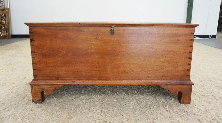 ANTIQUE SOLID WALNUT BLANKET CHEST (1 of 3)