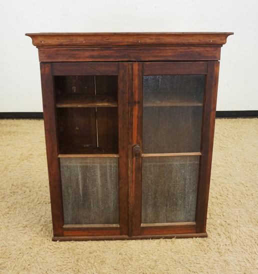 ANTIQUE PINE 2 DOOR CUPBOARD TOP (1 of 2)
