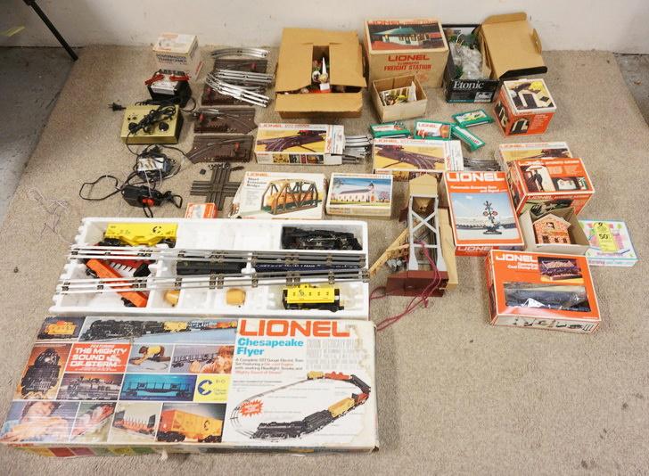 LOT OF LIONEL TRACK, TRANSFORMERS, ETC (1 of 5)