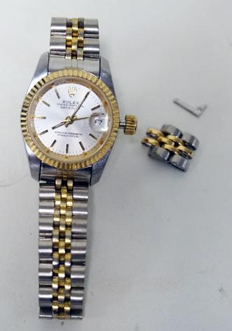 ROLEX  WOMENS WATCH (1 of 3)