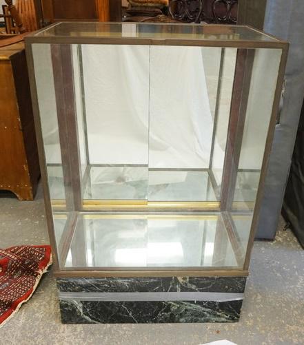 SHOWCASE W/BRASS TRIM (1 of 2)
