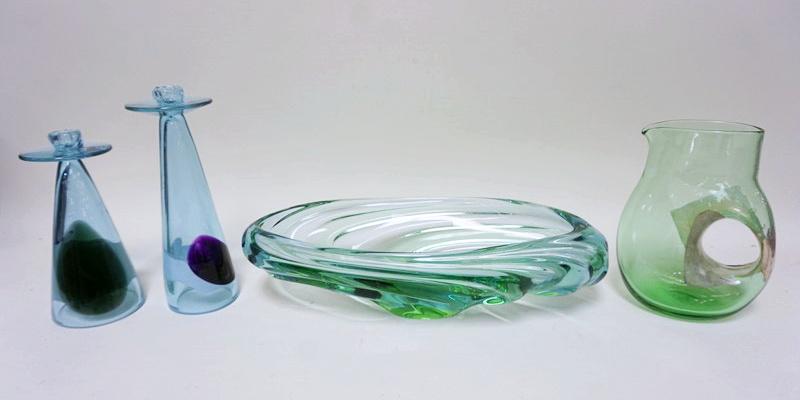 ASSORTED CONTEMPORARY ART GLASS (1 of 1)