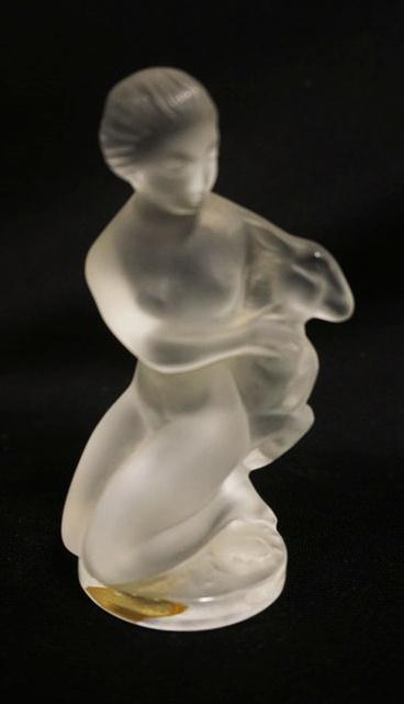 LALIQUE FIGURE OF WOMAN (1 of 3)
