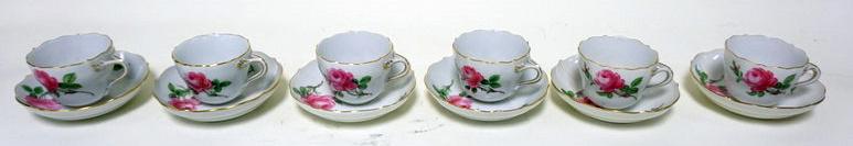 MEISSEN LOT OF 6 MINIATURE CUPS & SAUCERS (1 of 5)