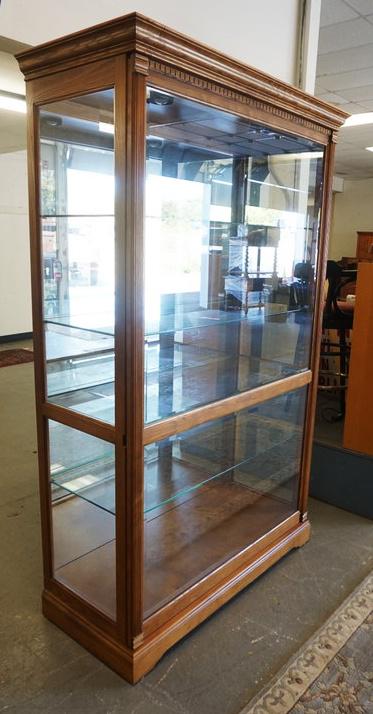 HOWARD MILLER OAK DISPLAY CABINET (1 of 4)