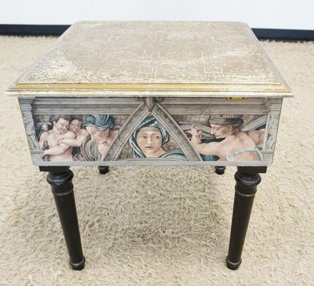 DECORATED HINGED BOX ON LEGS (1 of 4)