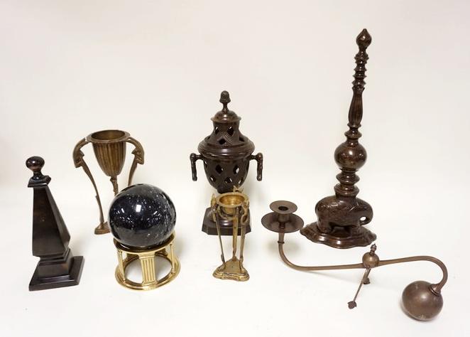 GROUP OF ASSORTED METAL DECORATIVE ITEMS (1 of 2)