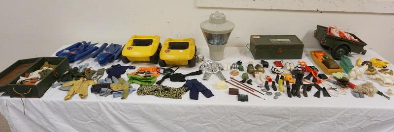 LARGE LOT OF VINTAGE ASSORTED GI JOE PERIPHERALS: LARGE LOT OF VINTAGE ASSORTED GI JOE PERIPHERALS, SPACE CAPSULE, CLOTHES, ETC