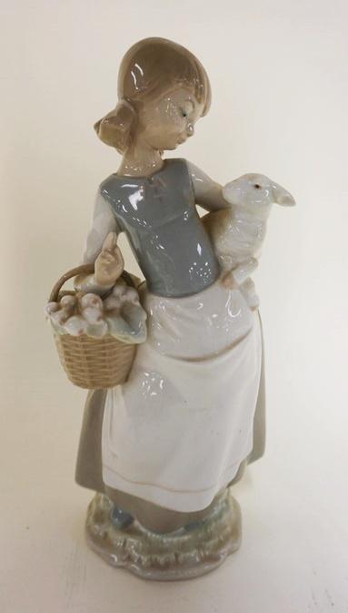 LLADRO GIRL HOLDING LAMB (1 of 2)