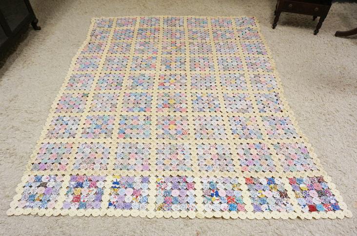 ANTIQUE POPCORN PATTERN HAND SEWN QUILT (1 of 4)