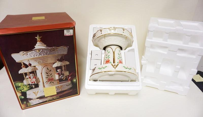 LENOX CHRISTMAS *HOLIDAY CARNIVAL SWING* (1 of 1)