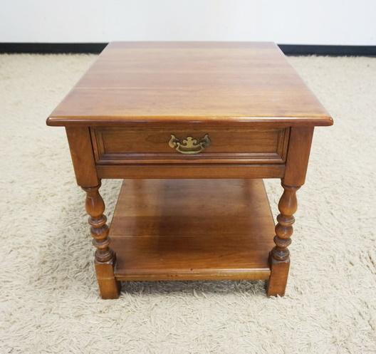 L & J G STICKLEY SOLID CHERRY CHAIR SIDE TABLE (1 of 3)