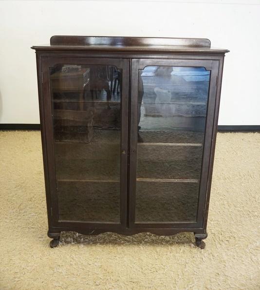 MAHOGANY DOUBLE DOOR BOOKCASE (1 of 2)