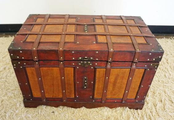 WOOD STORAGE CHEST (1 of 2)