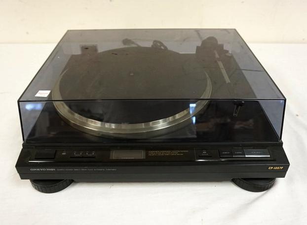 ONKYO INTEGRA TURNTABLE (1 of 2)