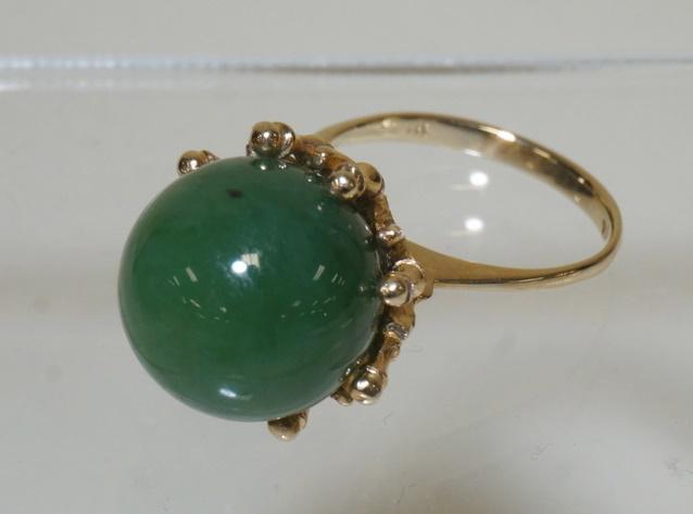 14K GOLD RING W/ JADE STONE (1 of 3)
