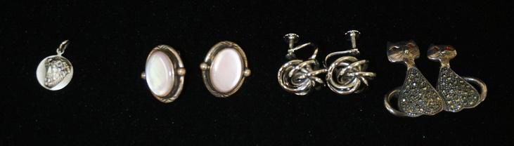 STERLING SILVER JEWELRY LOT: LOT OF STERLING SILVER JEWELRY, LOT INCLUDES TWO PAIRS OF NON PIERCED EARRINGS ONE IS DON CHEE, A MARCASITE CAT PIN & A RELIGIOUS PENDANT