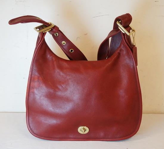 COACH MAROON LEATHER FLAP BAG: COACH MAROON LEATHER FLAP BAG, APPROXIMATELY 12 IN L X 9 IN H X 4 IN, SOME MARKING ON LEATHER