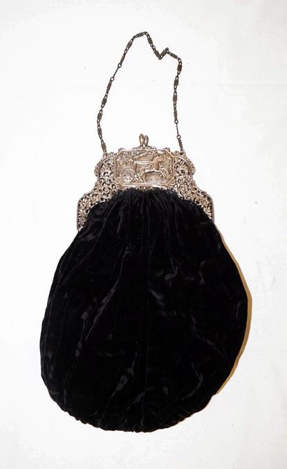 ANTIQUE STERLING  FRAME BAG (1 of 3)