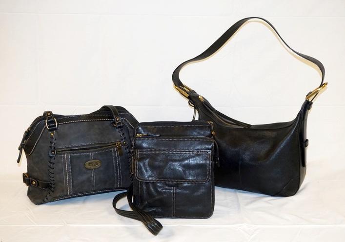 3 BAGS INCLUDING FOSSIL AND BOC: 3 BLACK LEATHER BAGS INCLUDING 2 FOSSIL AND B.O.C.