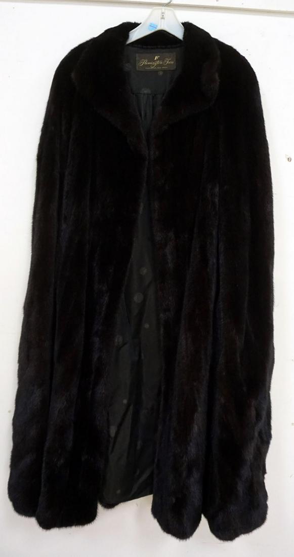 BEAUTIFUL FLEMINGTON FUR CAPE (1 of 5)