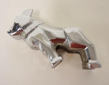 VINTAGE CHROME MACK BULLDOG HOOD ORNAMENT: VINTAGE CHROME MACK BULLDOG HOOD ORNAMENT