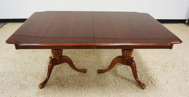 AMERICAN DREW DOUBLE PEDESTAL DINNG TABLE (1 of 4)